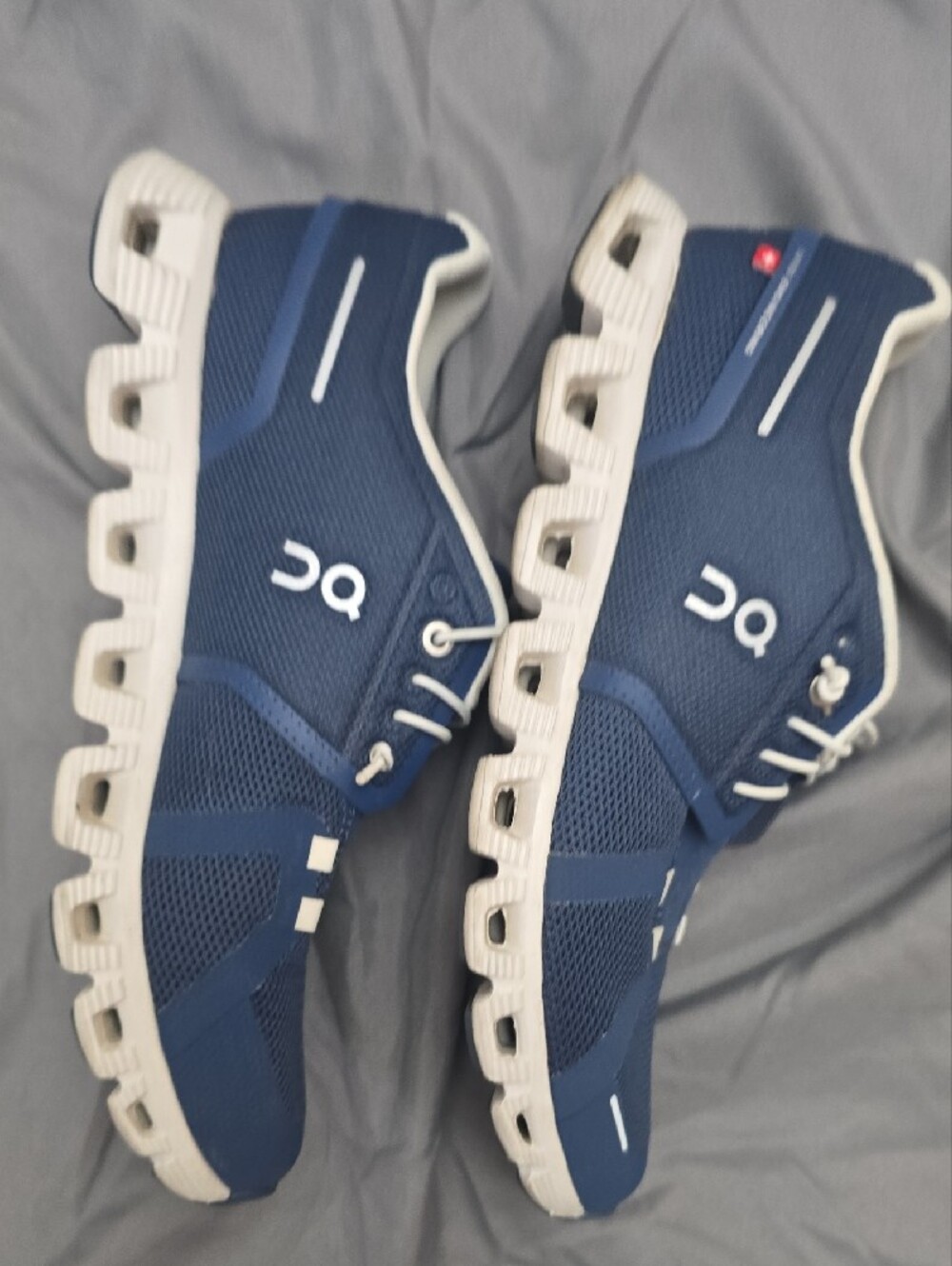 On Running Women's Cloud Sneakers in Navy and White - Picture 6 of 6